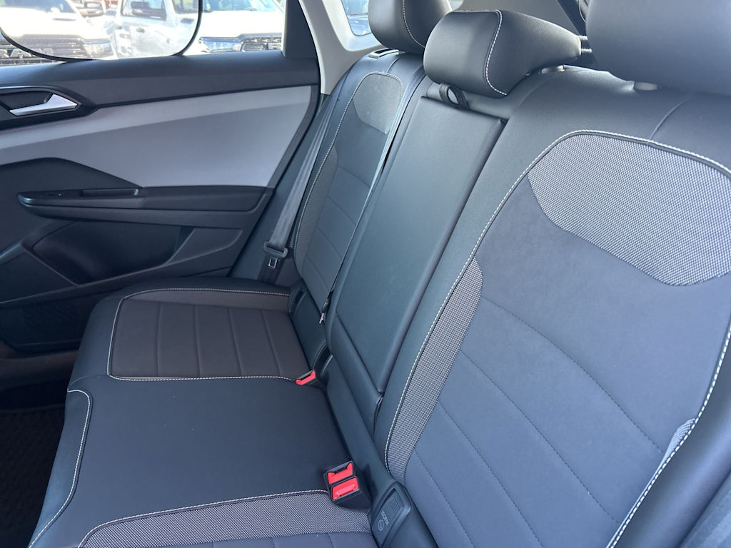 Thumbnail: 2022 Volkswagen Taos - 12