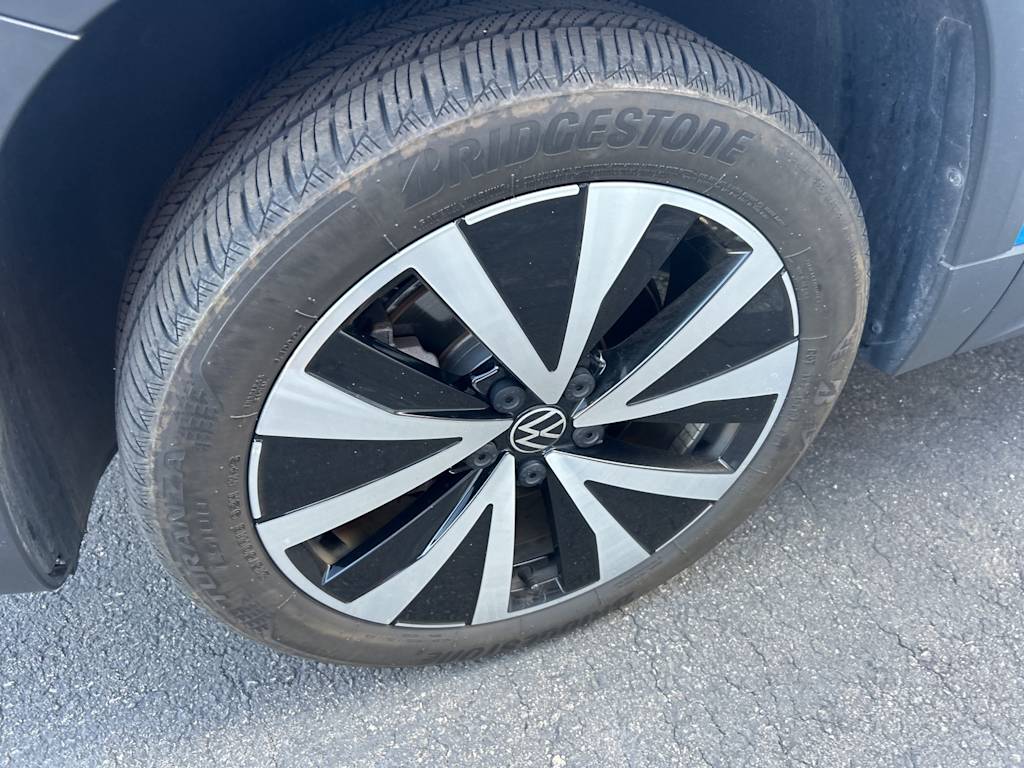 Thumbnail: 2022 Volkswagen Taos - 8