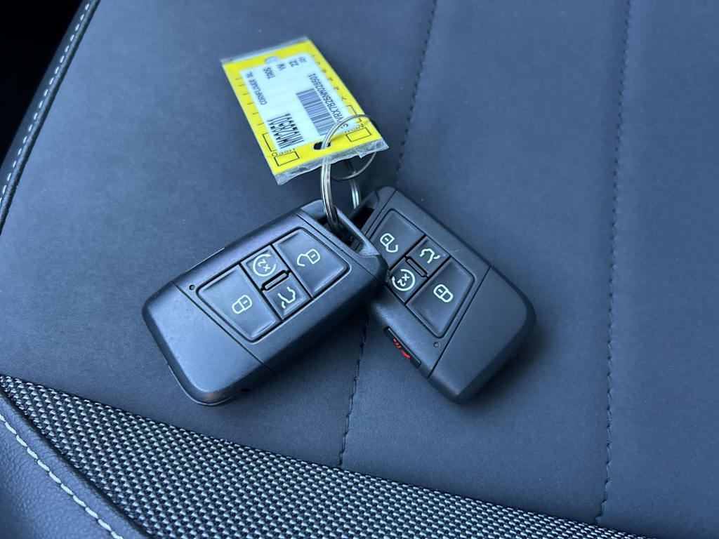 Thumbnail: 2022 Volkswagen Taos - 18