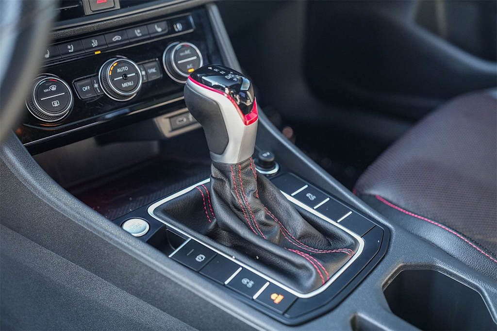 Thumbnail: 2024 Volkswagen Jetta - 11