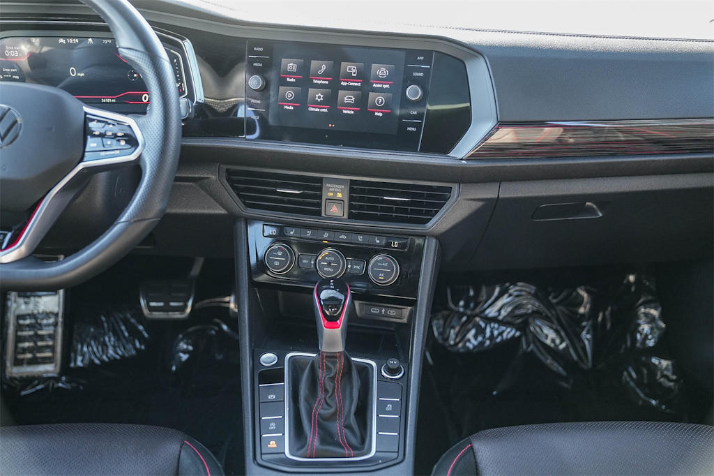 Thumbnail: 2024 Volkswagen Jetta - 2