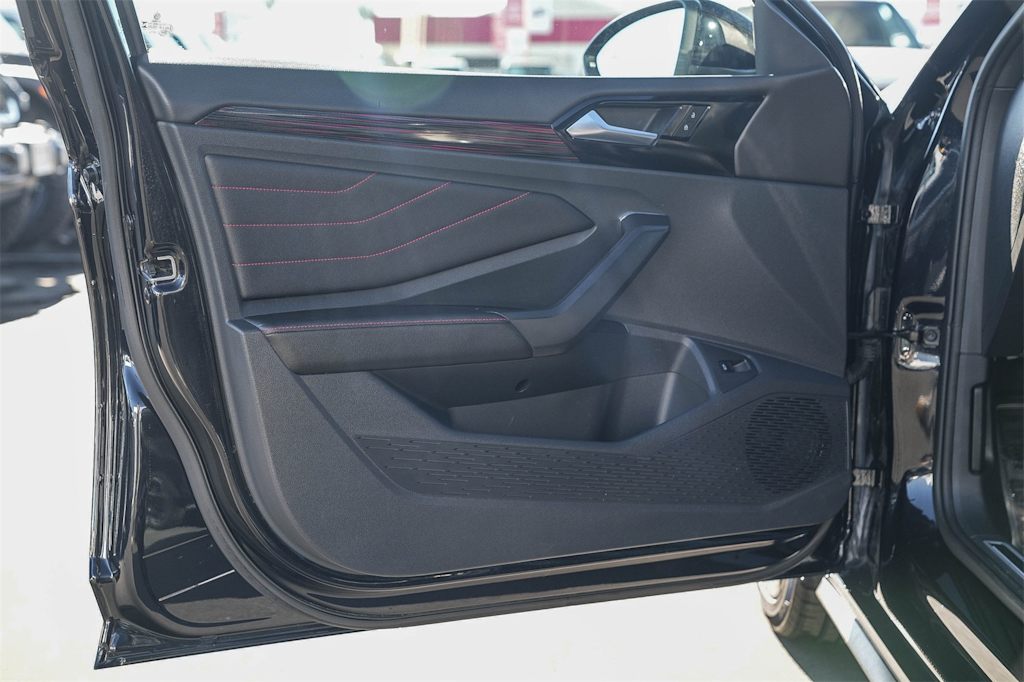 Thumbnail: 2024 Volkswagen Jetta - 19