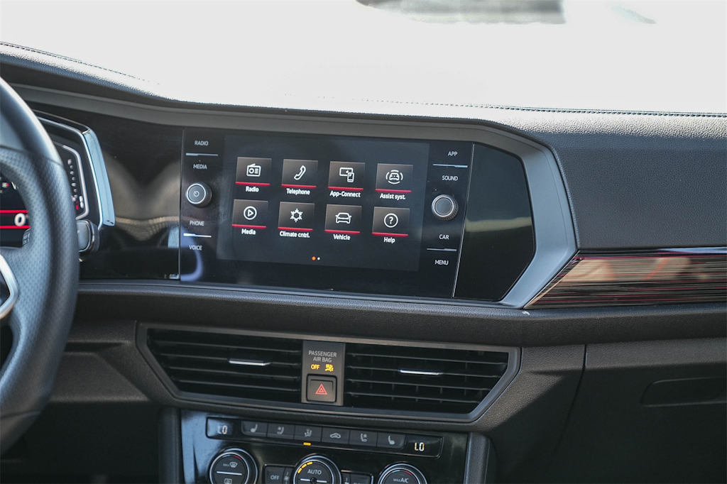 Thumbnail: 2024 Volkswagen Jetta - 10