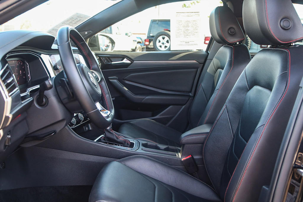 Thumbnail: 2019 Volkswagen Jetta - 9