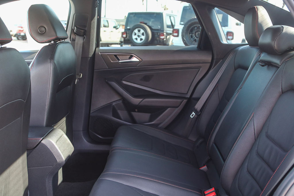 Thumbnail: 2019 Volkswagen Jetta - 10