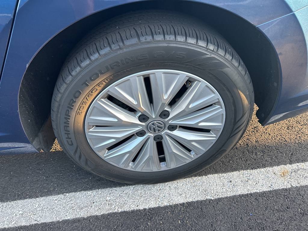 Thumbnail: 2019 Volkswagen Jetta - 11