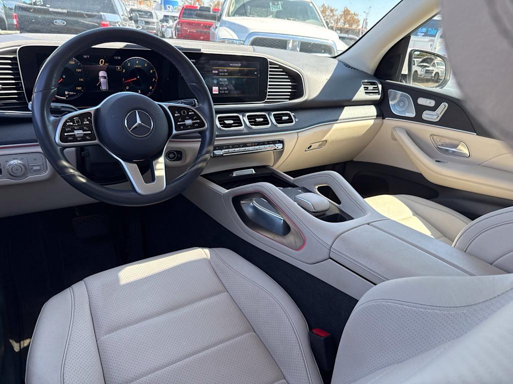 Thumbnail: 2020 Mercedes-Benz GLE - 2
