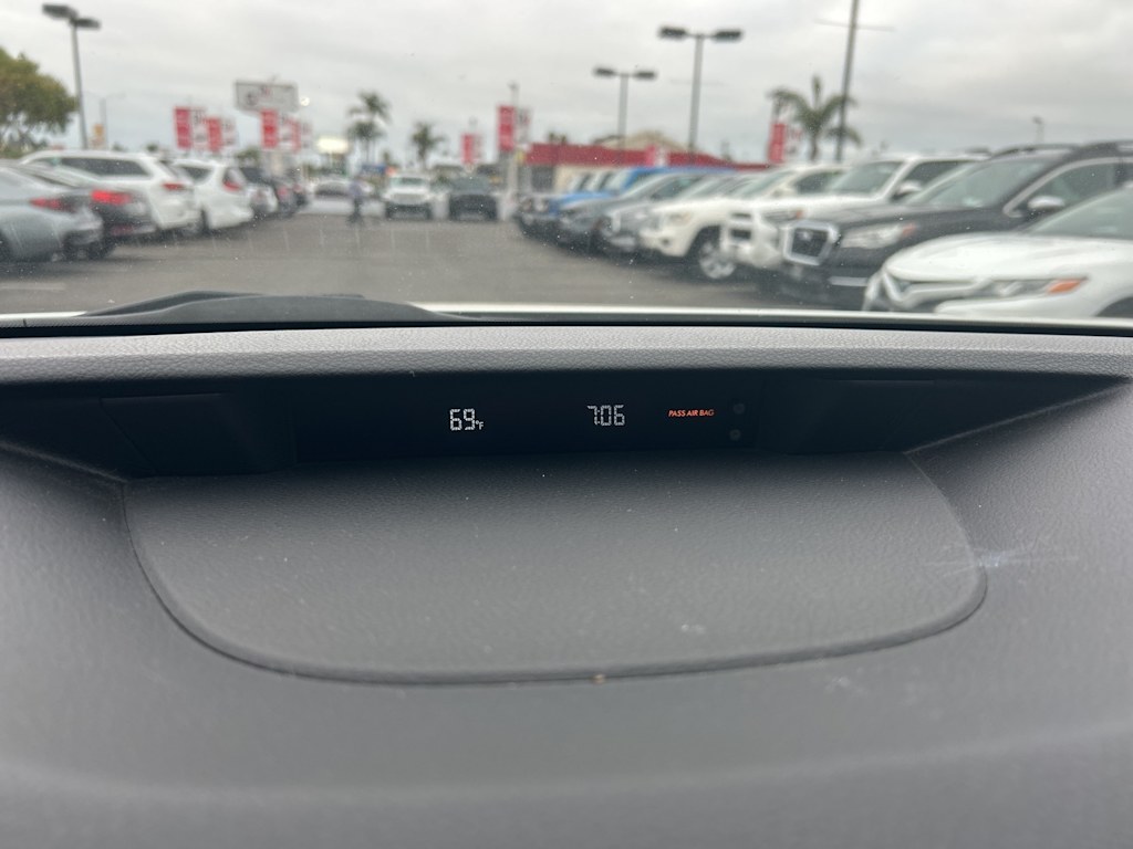 Thumbnail: 2013 Subaru Outback - 38