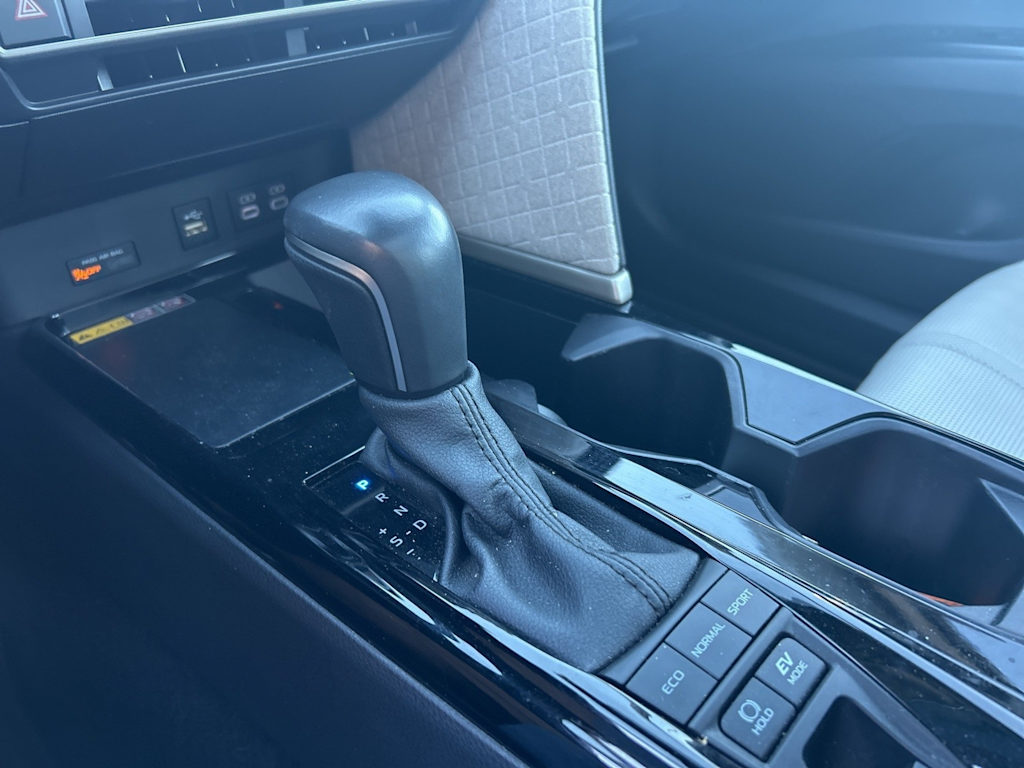 Thumbnail: 2025 Toyota Camry - 15