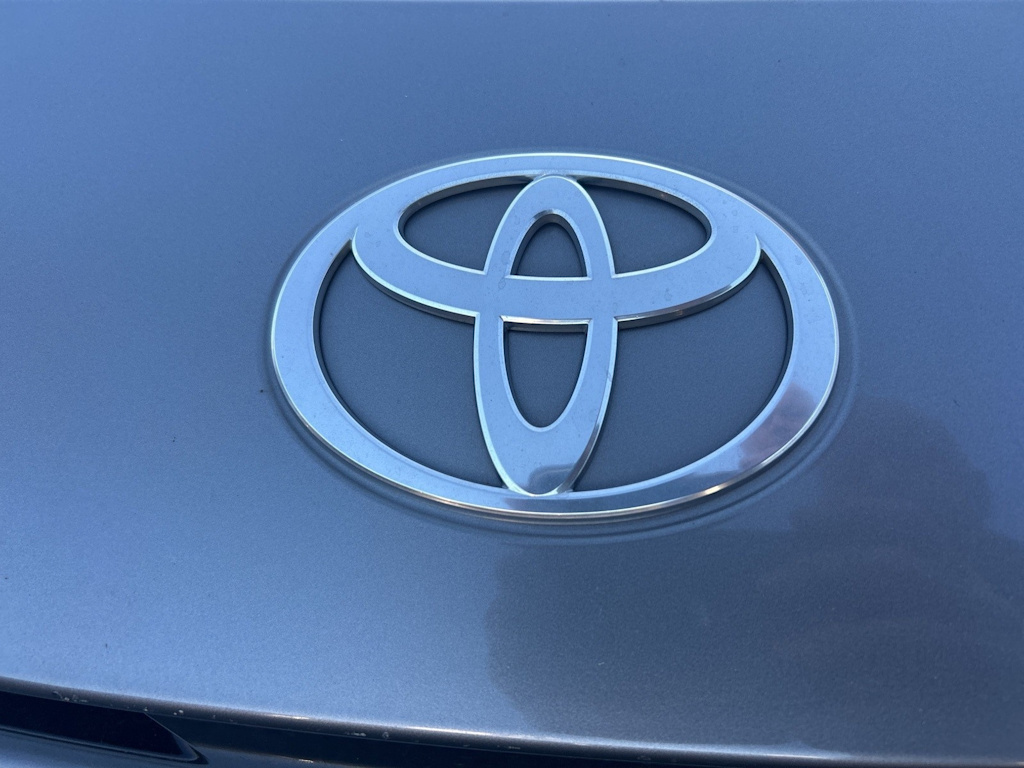 Thumbnail: 2025 Toyota Camry - 7