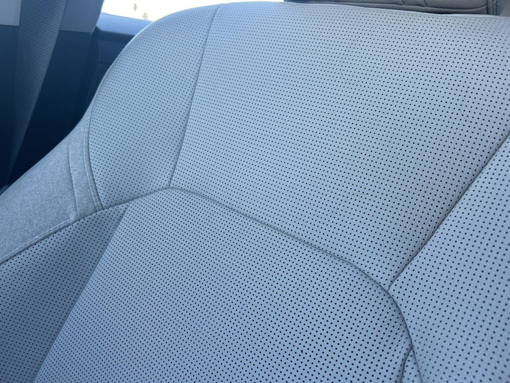 Thumbnail: 2025 Toyota Camry - 11