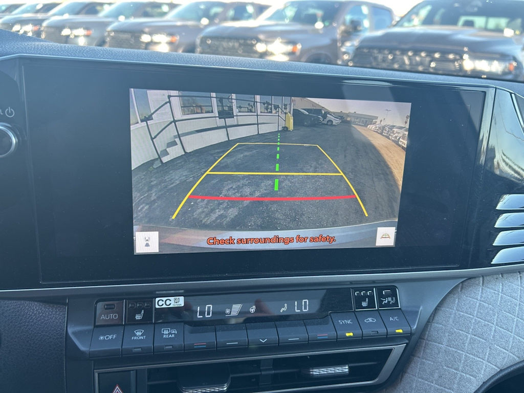 Thumbnail: 2025 Toyota Camry - 36