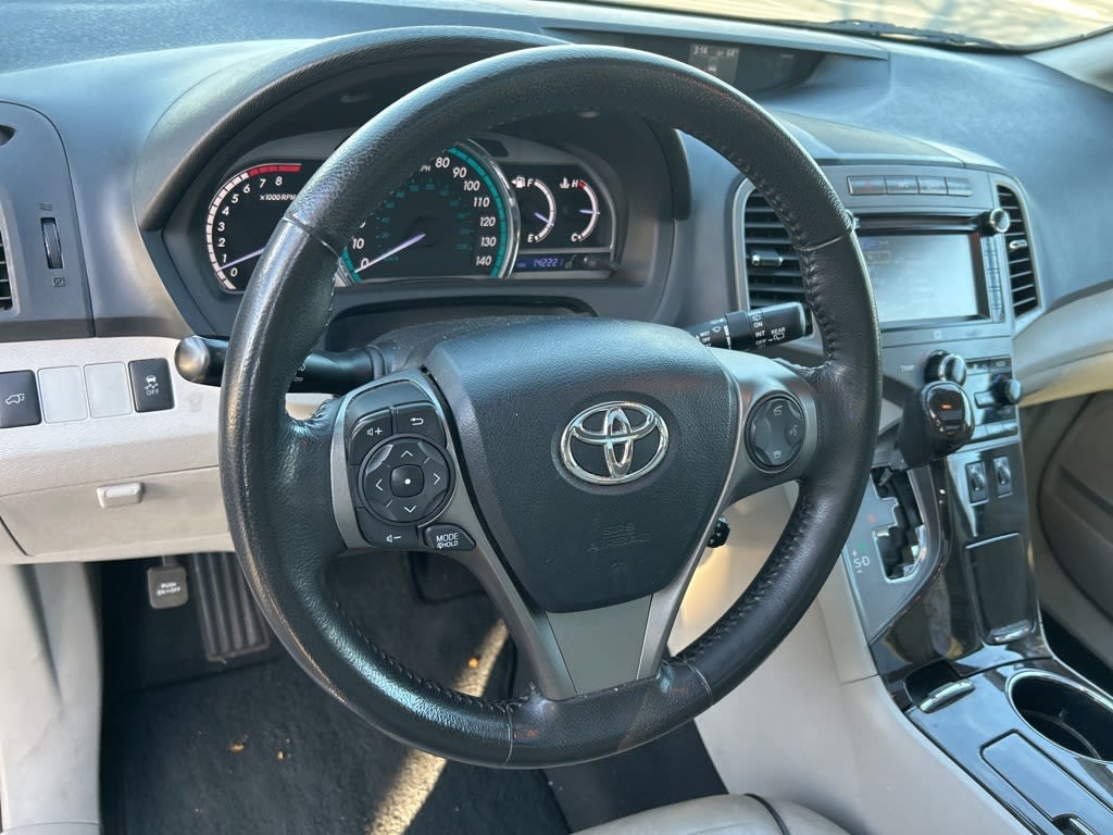 2013 Toyota Venza XLE 13