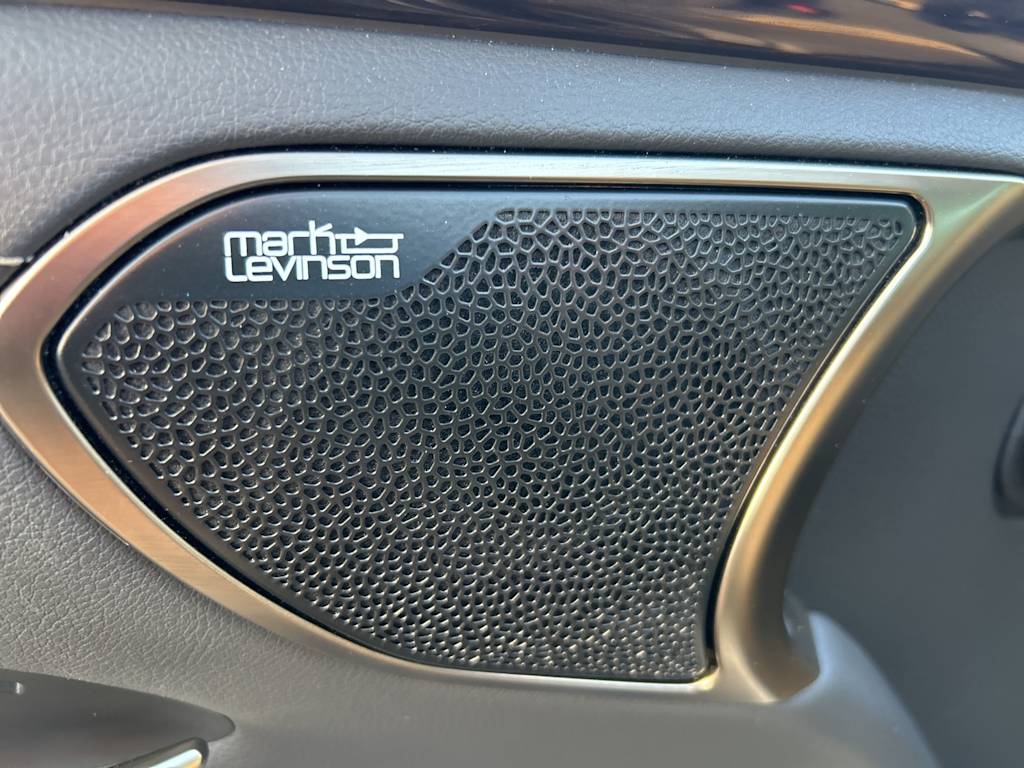 Thumbnail: 2020 Lexus ES - 26
