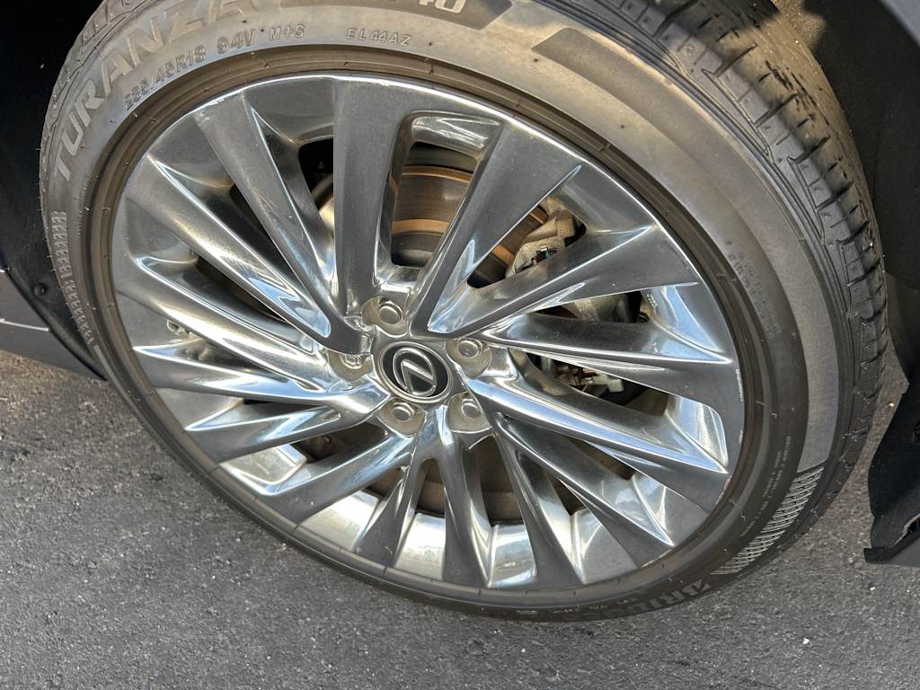 Thumbnail: 2020 Lexus ES - 21