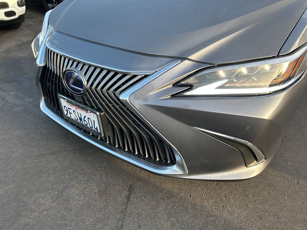 Thumbnail: 2020 Lexus ES - 20