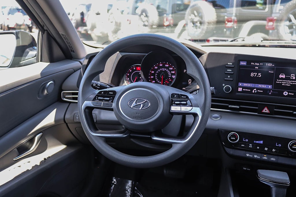 Thumbnail: 2022 Hyundai Elantra - 9