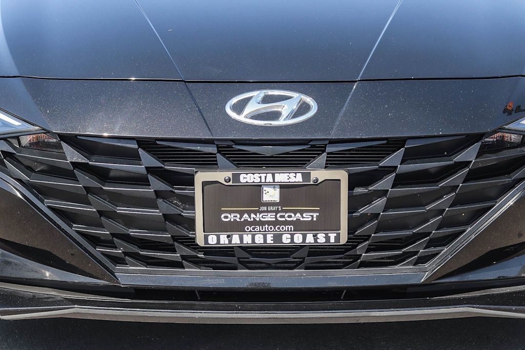 Thumbnail: 2022 Hyundai Elantra - 6
