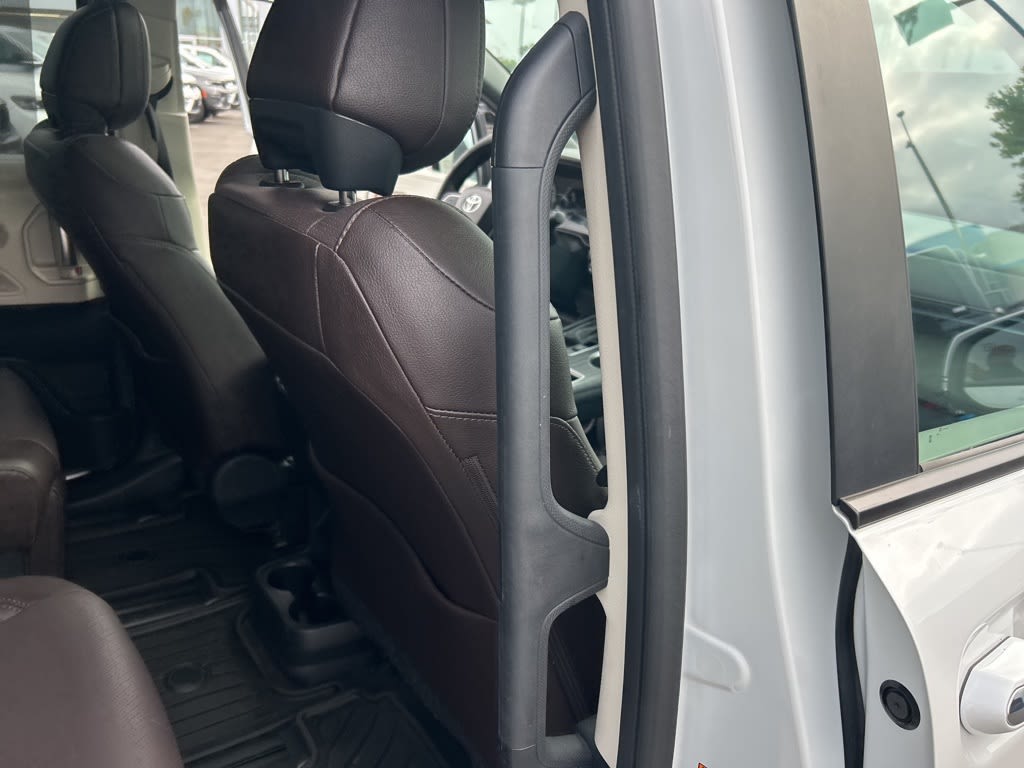 Thumbnail: 2024 Toyota Sienna - 36