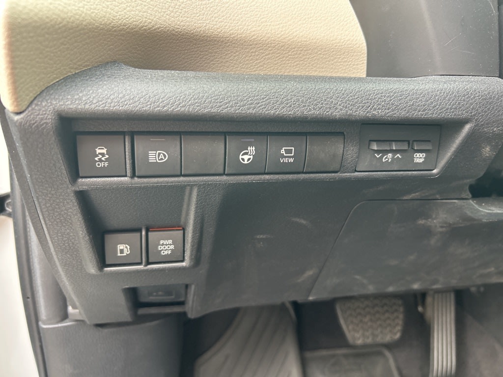 Thumbnail: 2024 Toyota Sienna - 38