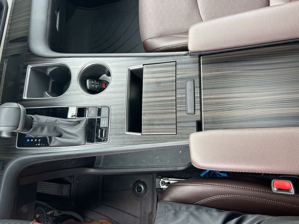 Thumbnail: 2024 Toyota Sienna - 43