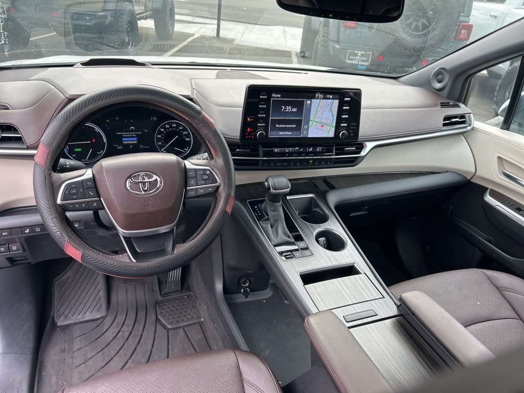 Thumbnail: 2024 Toyota Sienna - 9