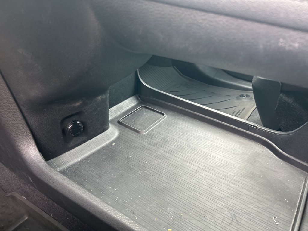 Thumbnail: 2024 Toyota Sienna - 42