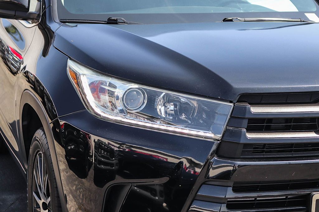 Thumbnail: 2018 Toyota Highlander - 20