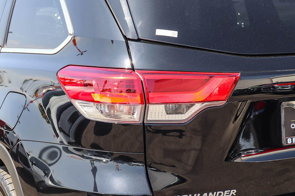 Thumbnail: 2018 Toyota Highlander - 19