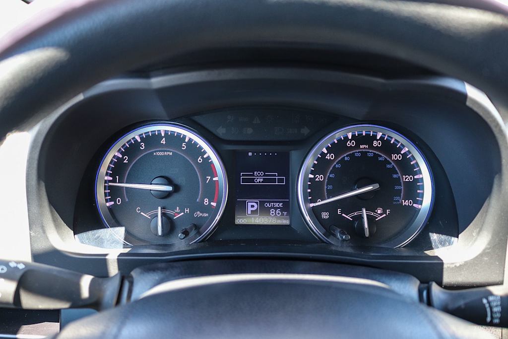 Thumbnail: 2015 Toyota Highlander - 15