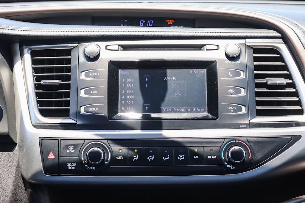 Thumbnail: 2015 Toyota Highlander - 13