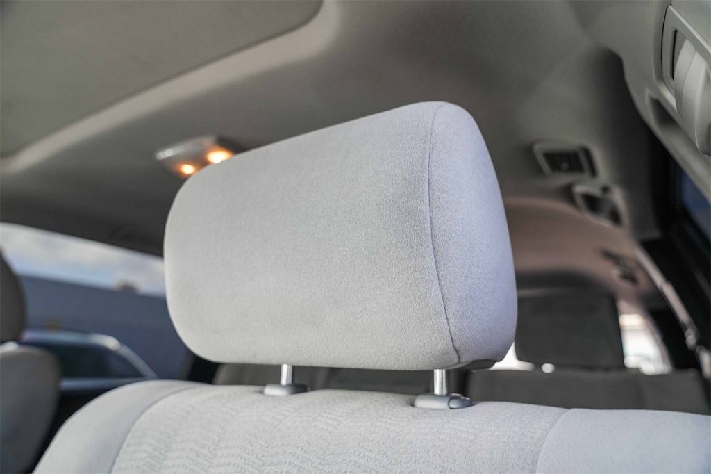 Thumbnail: 2015 Toyota Sequoia - 25