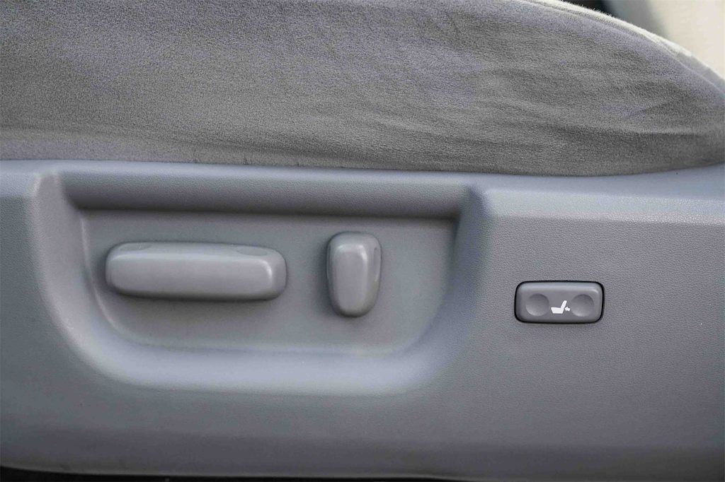 Thumbnail: 2015 Toyota Sequoia - 23