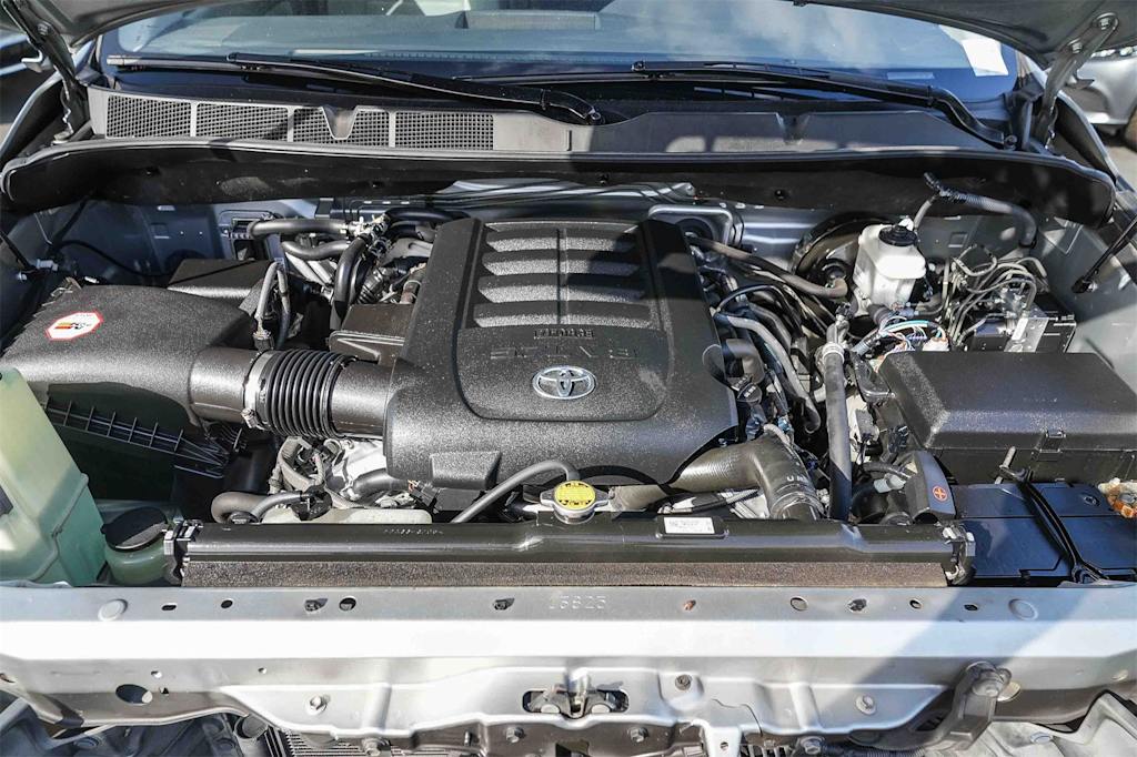 Thumbnail: 2015 Toyota Sequoia - 7