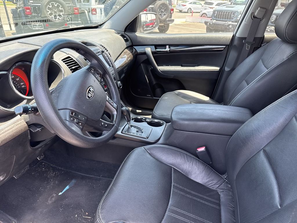 Thumbnail: 2012 Kia Sorento - 6