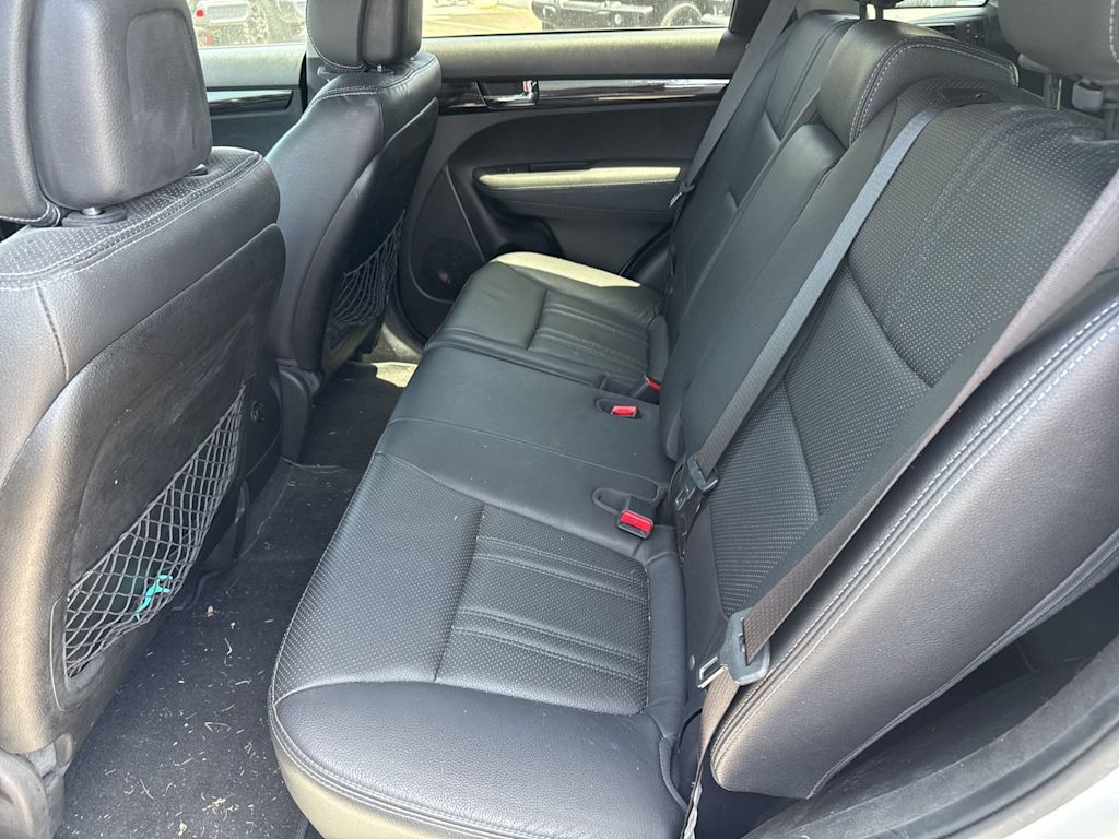 Thumbnail: 2012 Kia Sorento - 8