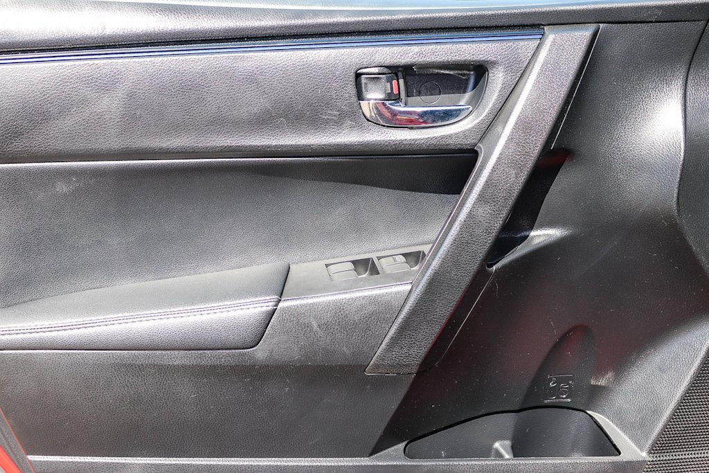 Thumbnail: 2019 Toyota Corolla - 21