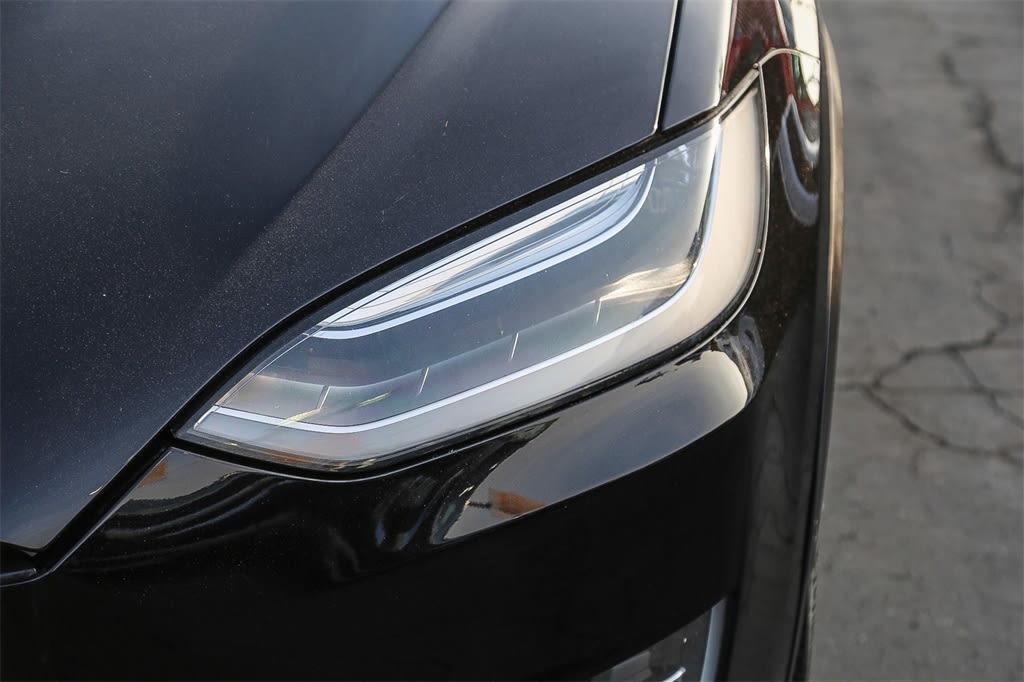 2017 Tesla Model X 90D 17