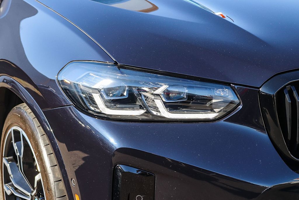 Thumbnail: 2025 BMW X4 - 18