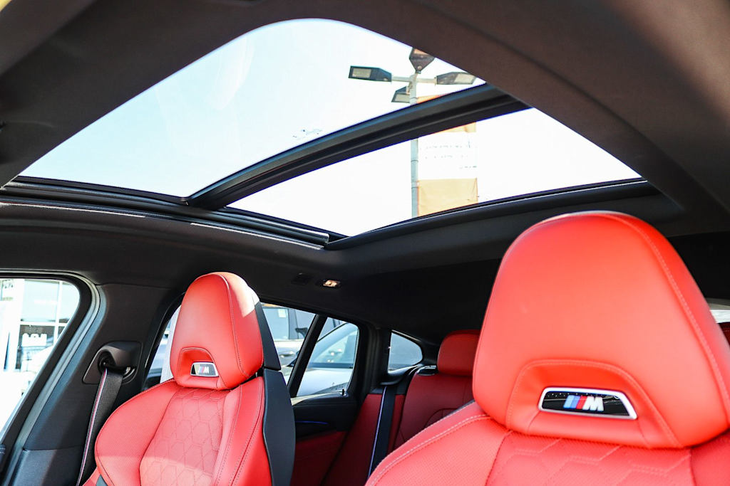 Thumbnail: 2025 BMW X4 - 29