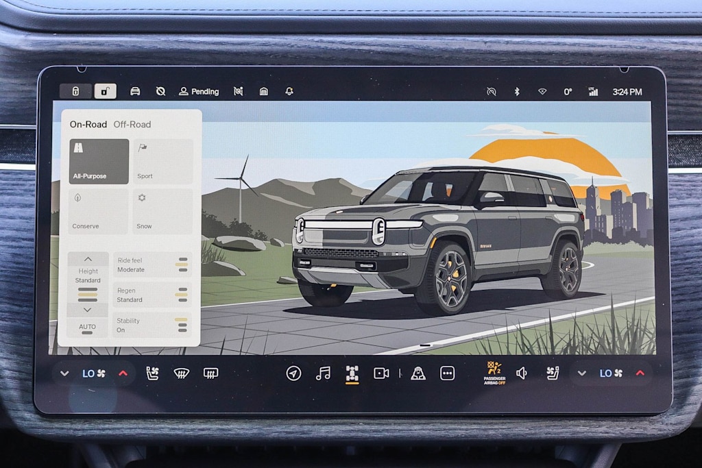 Thumbnail: 2023 Rivian R1S - 17