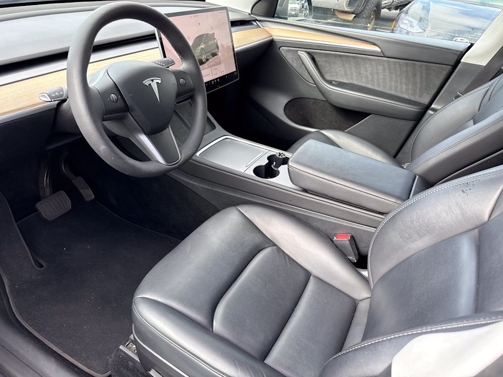 Thumbnail: 2023 Tesla Model Y - 8