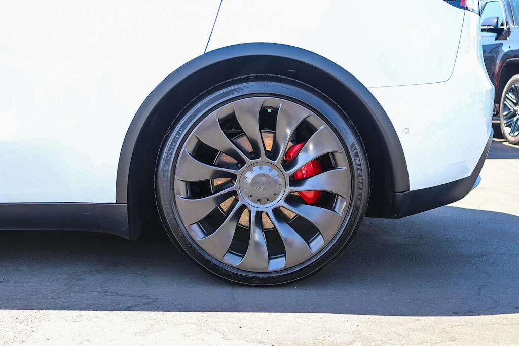 Thumbnail: 2022 Tesla Model Y - 18