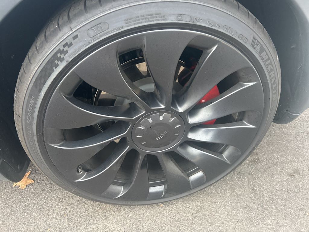 Thumbnail: 2022 Tesla Model Y - 24