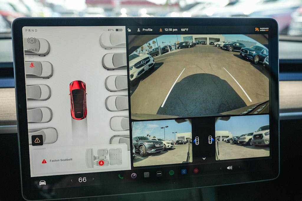 Thumbnail: 2022 Tesla Model Y - 24