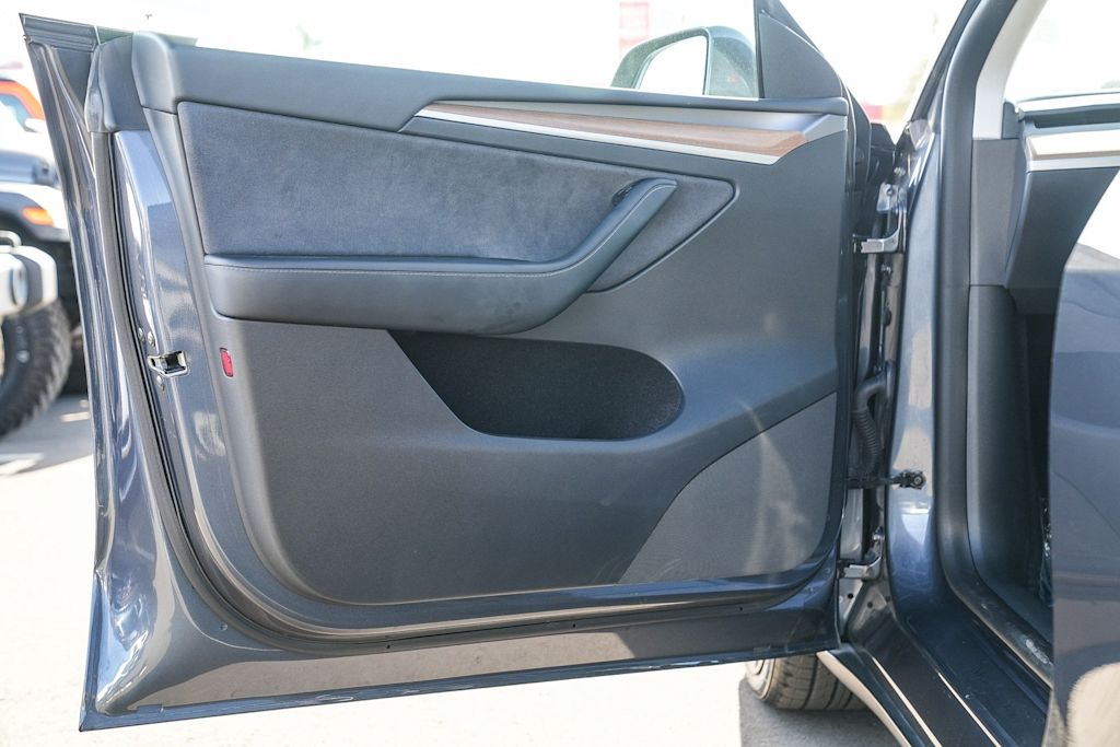 Thumbnail: 2022 Tesla Model Y - 21