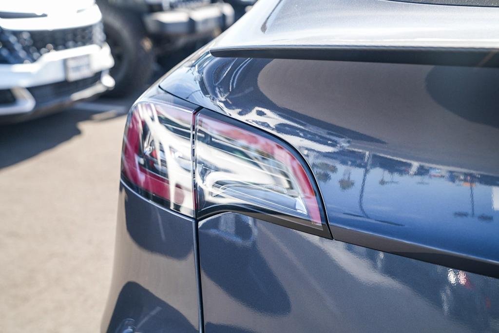 Thumbnail: 2022 Tesla Model Y - 16