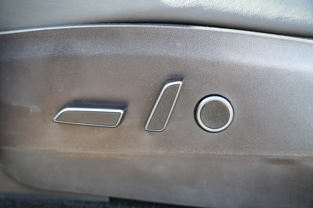 Thumbnail: 2022 Tesla Model Y - 22