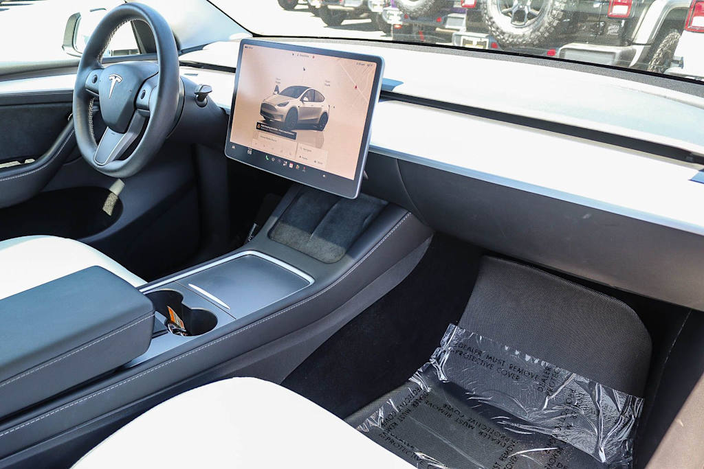 Thumbnail: 2023 Tesla Model Y - 9