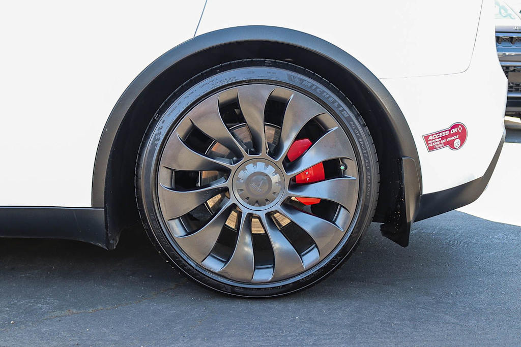 Thumbnail: 2023 Tesla Model Y - 18
